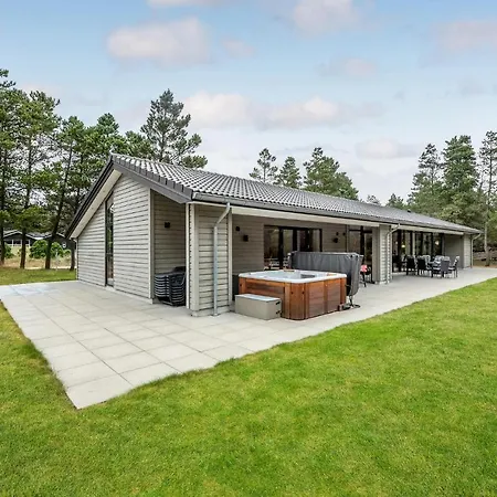 Stunning In With Wifi Blavand